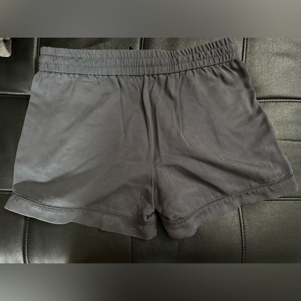 Loft gray shorts. Size S. New with tags. - Picture 2 of 3